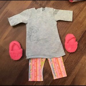 AMERICAN GIRL PIJAMA SET WITH SLIPPERS FOR DOLLS.